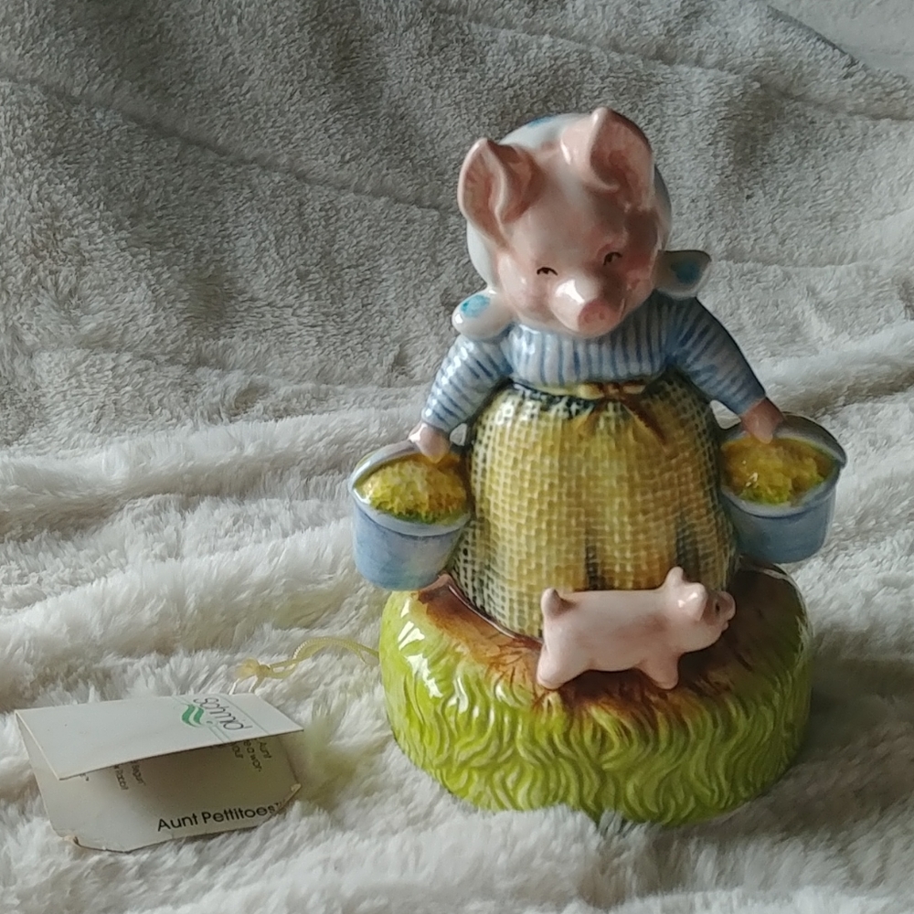 Vintage ceramic Beatrice Potter musical figurine